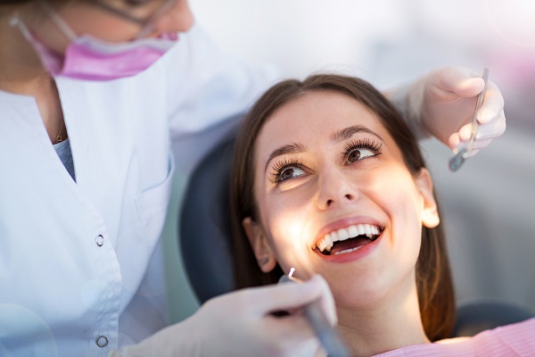 Smile Makeover: Enhancing The Smile With Cosmetic Dentistry