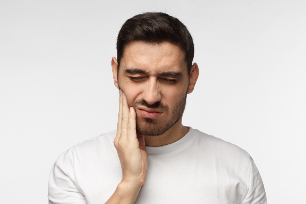 General Dentistry: Why You Should Visit A Dentist About A Tooth Infection